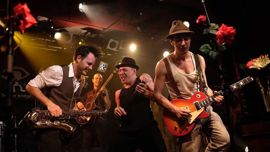 Photo du groupe The Mitchi Bitchi Bar qui se produira au festival musique & vins du Festapic